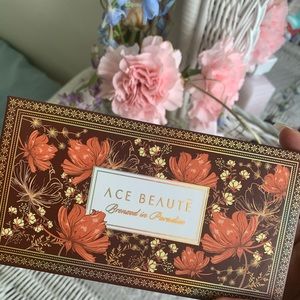 ACE Beautē Bronzing Palette ( Paradise Collection)